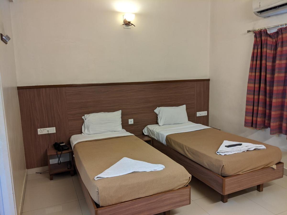 Suryavilla Hotel Pune Exterior photo